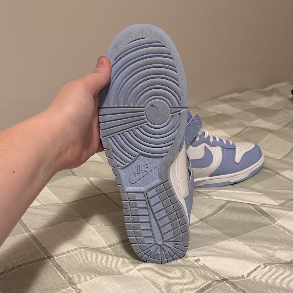 Nike High-Top Sneakers in White and Light Blue - Picture 12 of 12